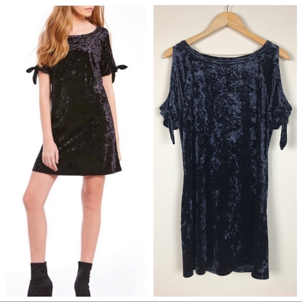 Sanctuary Crushed Velvet Black Shift Dress S NWT